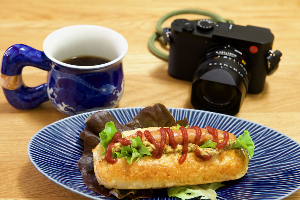 Leica Q2と自家製パンのホットドッグ（ D850+AF-S24-70mmF2.8撮影）