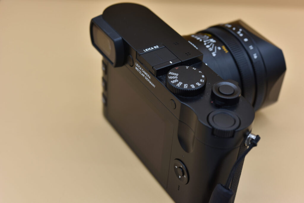 Leica Q2　Nikon D810(AF-S Micro NIKKOR 60mm f/2.8G ED)